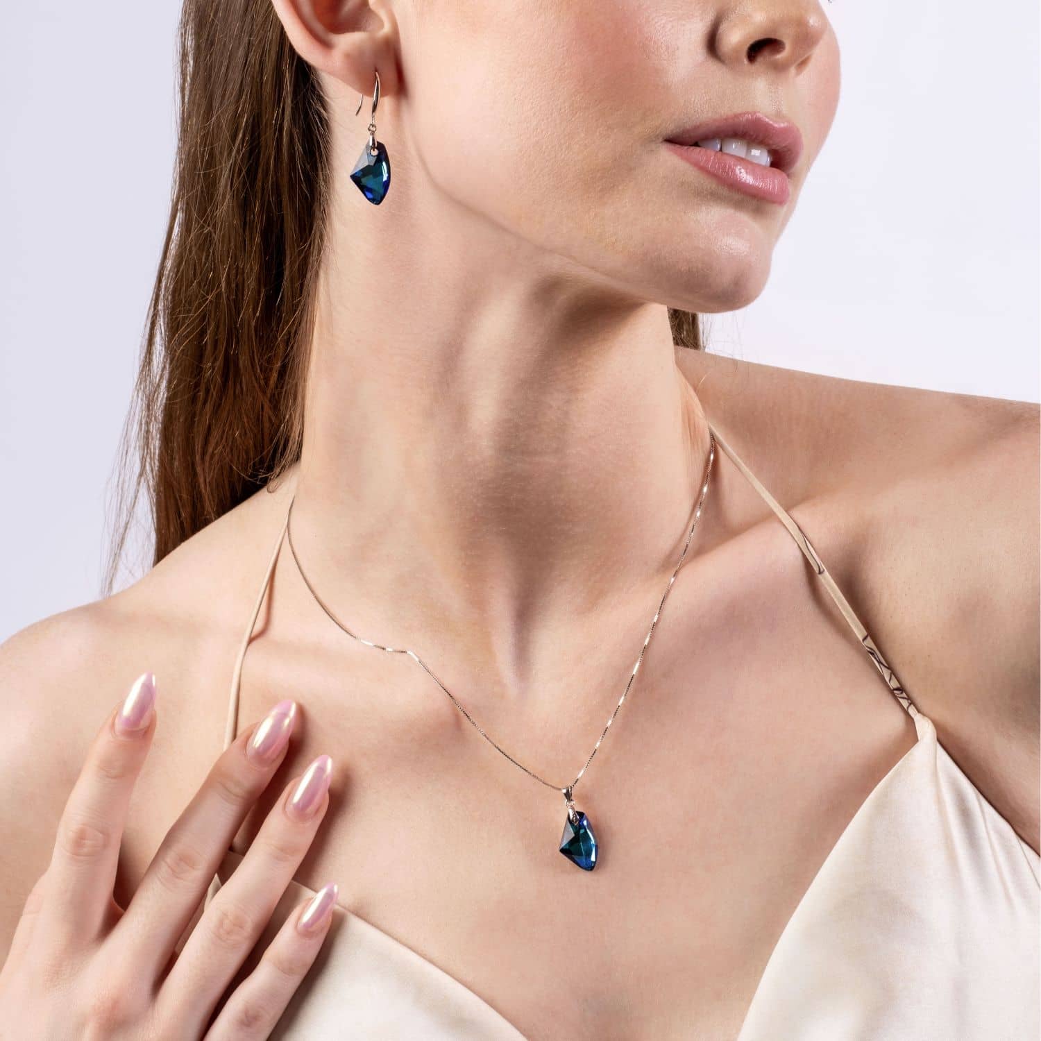 To My Daughter - "Braver, Stronger, Smarter" - Bermuda Austrian Crystal - DT63