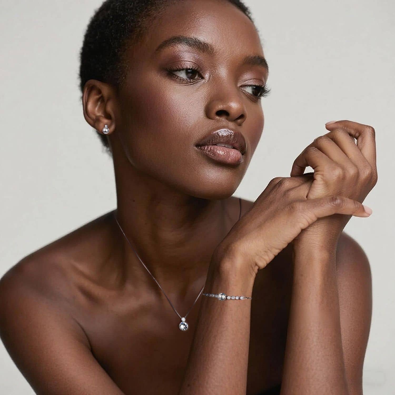 Classic Round Diamond White Solitaire Pendant