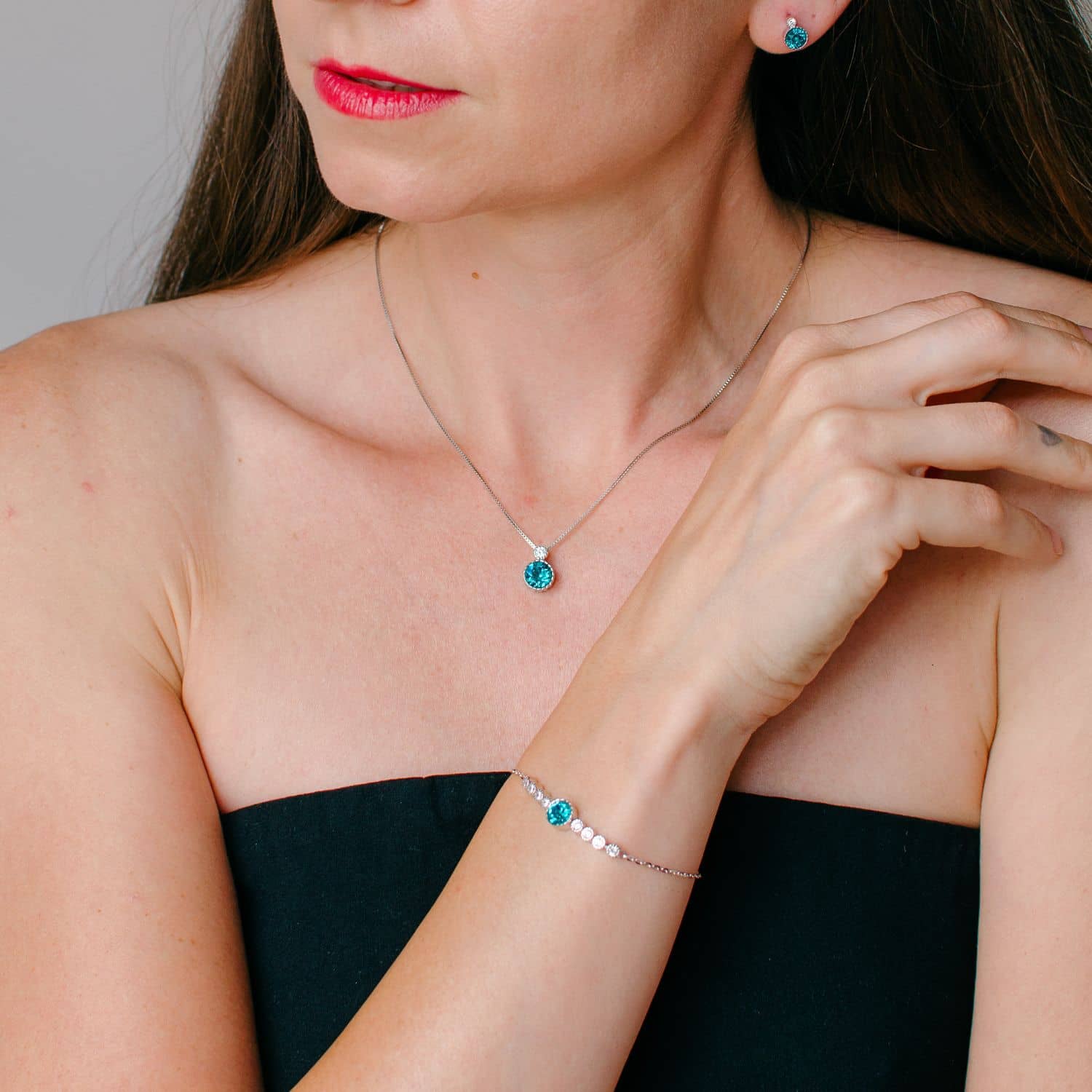 Klassiskt topasblått solitär-smyckeset med österrikiska kristaller – December månadssten